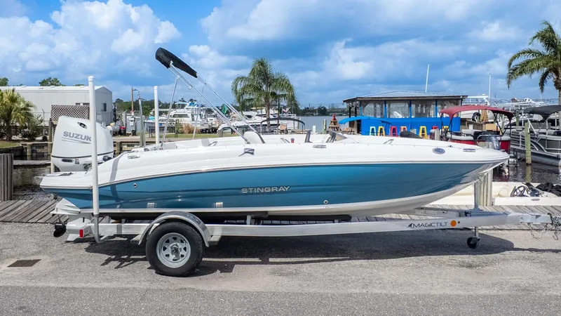 The Image of Stingray 182 SC 2025 - 1