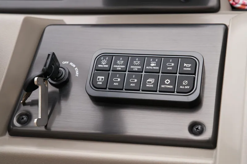 Slide: The Image of Sun Tracker Fishin' Barge 20 DLX 2025 - 38