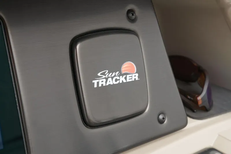 Slide: The Image of Sun Tracker Party Barge 18 DLX 2024 - 23