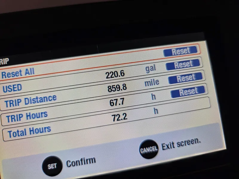 Slide: The Image of Display screen showing trip data: 220.6 gallons used, 859.8 miles, 67.7 trip hours. Scout 225 Dorado 2017. - 34