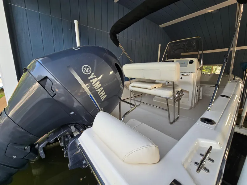 Slide: The Image of 2023 Grady-White Fisherman 180 boat with Yamaha engine, interior view. - 38