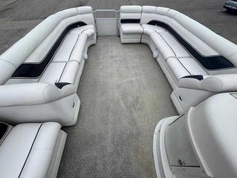 Slide: The Image of Luxurious seating on a 2007 Premier Grand Majestic 22 pontoon boat. - 24