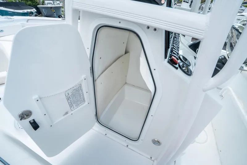 Slide: The Image of Sea Hunt Ultra 234 2025 - 23