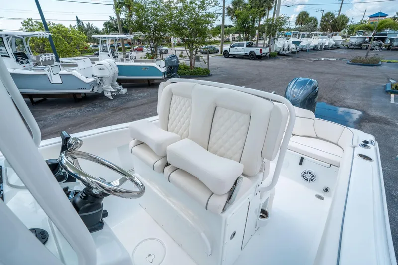 Slide: The Image of Sea Hunt Ultra 234 2025 - 20