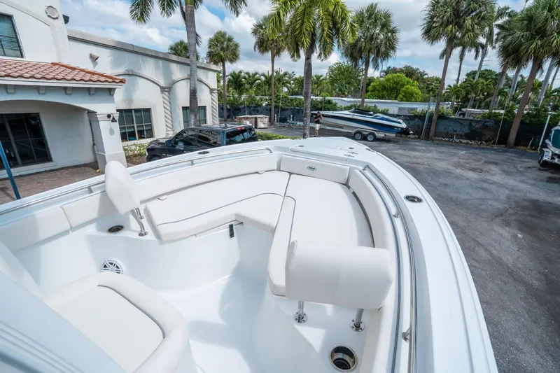 Slide: The Image of Sea Hunt Ultra 234 2025 - 27