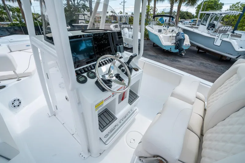 Slide: The Image of Sea Hunt Ultra 234 2025 - 18