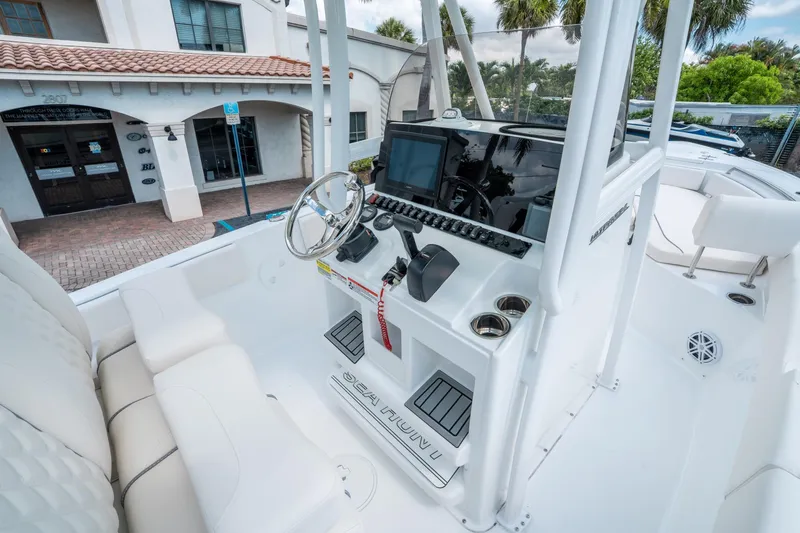 Slide: The Image of Sea Hunt Ultra 234 2025 - 19