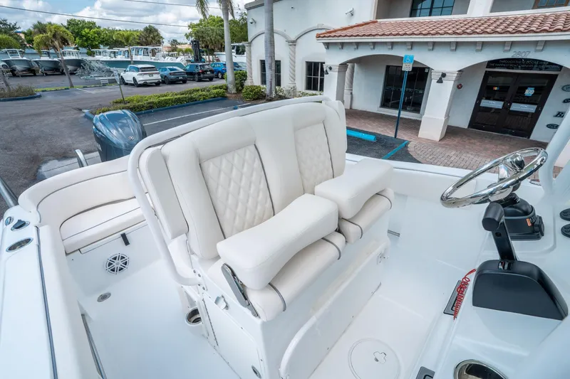 Slide: The Image of Sea Hunt Ultra 234 2025 - 21