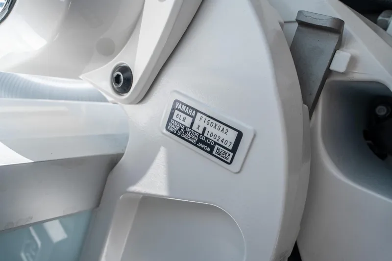 Slide: The Image of Yamaha engine label on 2025 Sea Hunt Gamefish 25 boat, showing model and serial number. - 32
