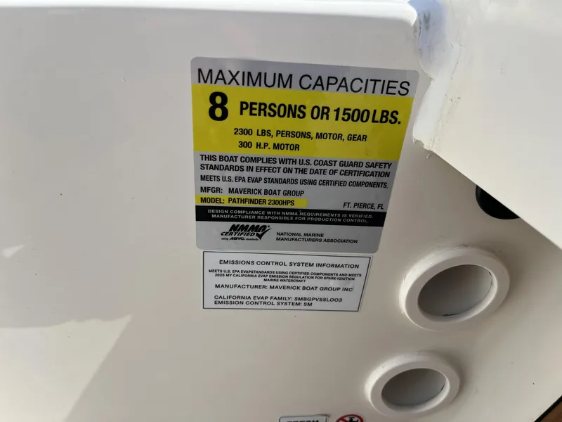 Slide: The Image of Capacity label on 2025 Pathfinder 2300 HPS boat, max 8 persons or 1500 lbs, 300 HP motor. - 20