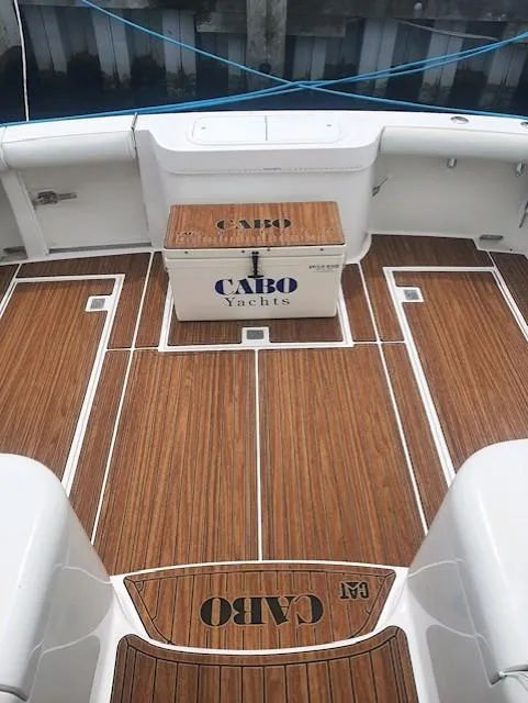 Slide: The Image of Cabo 35 Express 2004 - 22