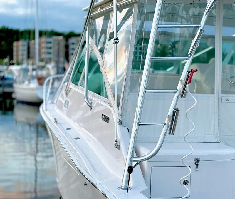 Slide: The Image of Cabo 35 Express 2004 - 3