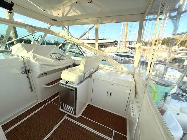 Slide: The Image of Cabo 35 Express 2004 - 7