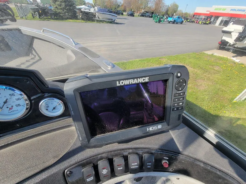 Slide: The Image of Dashboard of 2018 Crestliner 1950 Sportfish SST with Lowrance HDS display. - 7