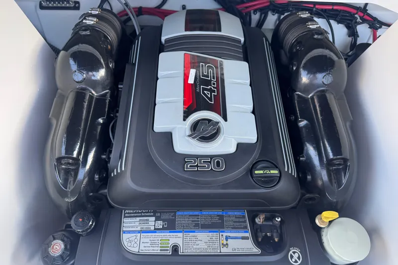 Slide: The Image of 2018 Crownline 225SS engine, featuring a 4.5L 250 horsepower motor. - 18