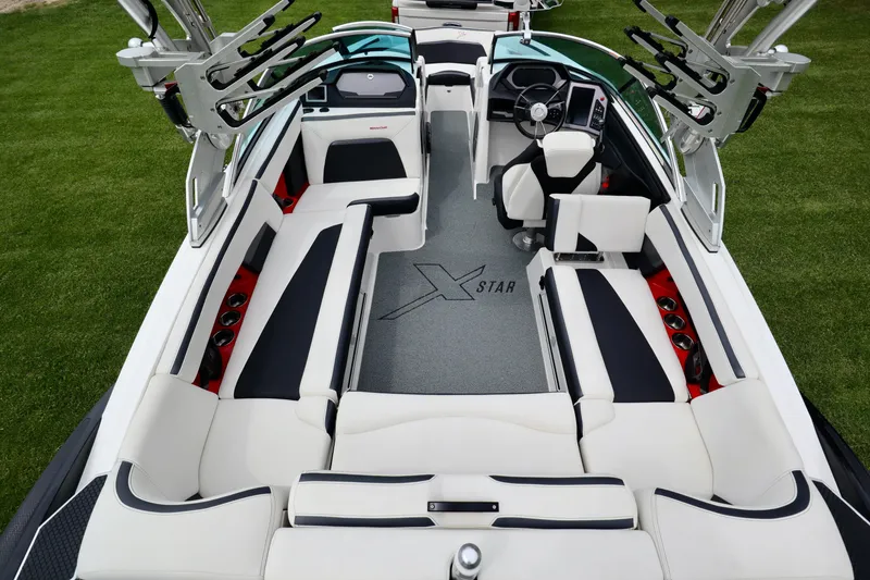 Slide: The Image of MasterCraft XStar 2019 - 20