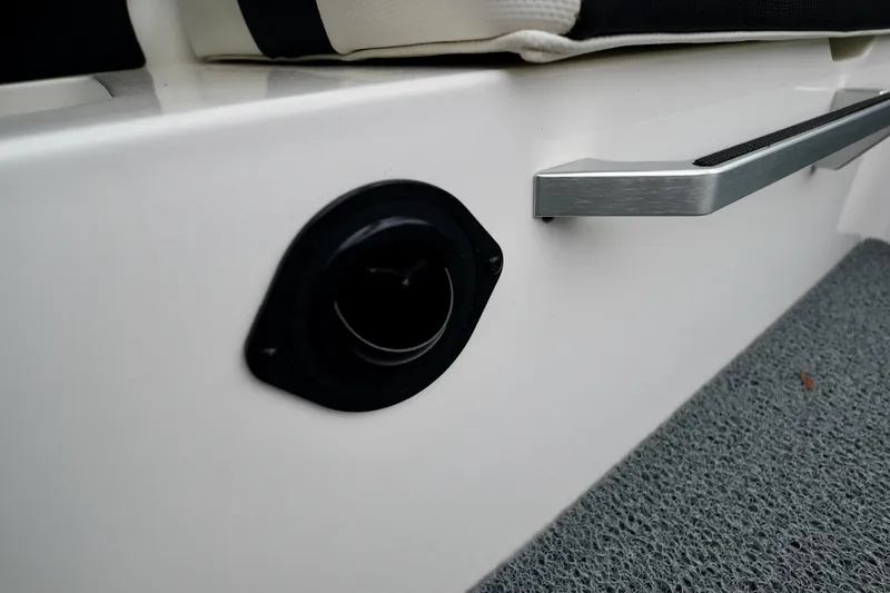 Slide: The Image of MasterCraft XStar 2019 - 36