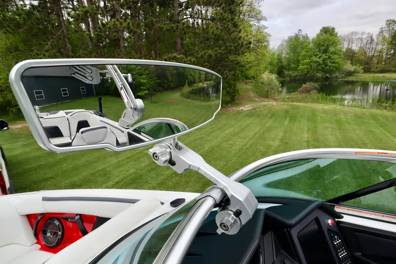 Slide: The Image of MasterCraft XStar 2019 - 39