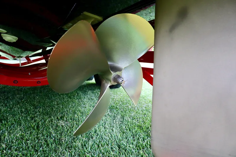 Slide: The Image of MasterCraft XStar 2019 - 8