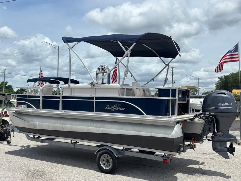 Slide: The Image of SunChaser Classic Fish 8520 4-PT 2017 - 1