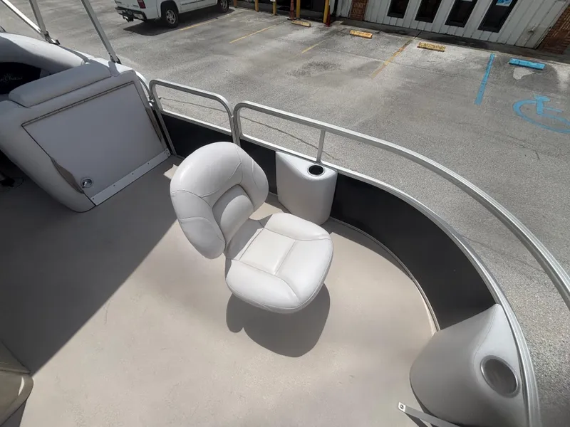 Slide: The Image of SunChaser Classic Fish 8520 4-PT 2017 - 10