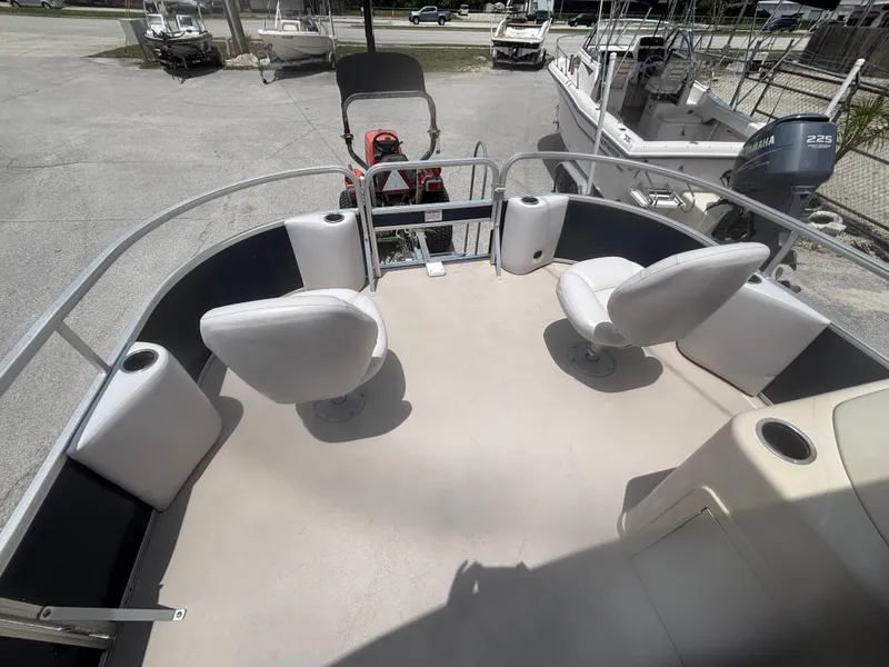 Slide: The Image of SunChaser Classic Fish 8520 4-PT 2017 - 13