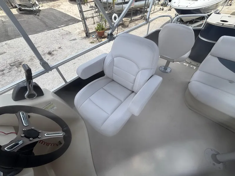 Slide: The Image of SunChaser Classic Fish 8520 4-PT 2017 - 26