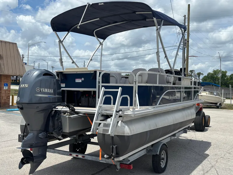 Slide: The Image of SunChaser Classic Fish 8520 4-PT 2017 - 4