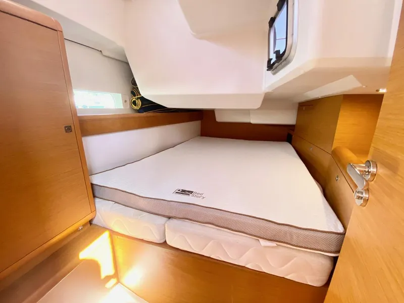Slide: The Image of 2016 Jeanneau Sun Odyssey 479 - LA MISTINGUETTE - 29