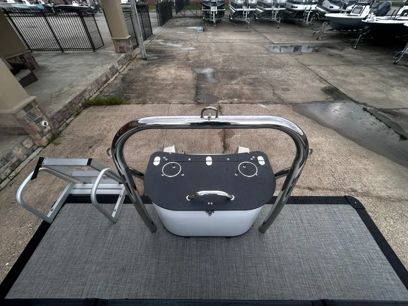 Slide: The Image of Avalon VNT85 QL23T 2025 - 26