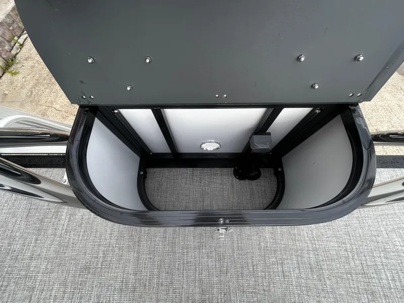 Slide: The Image of Avalon VNT85 QL23T 2025 - 27