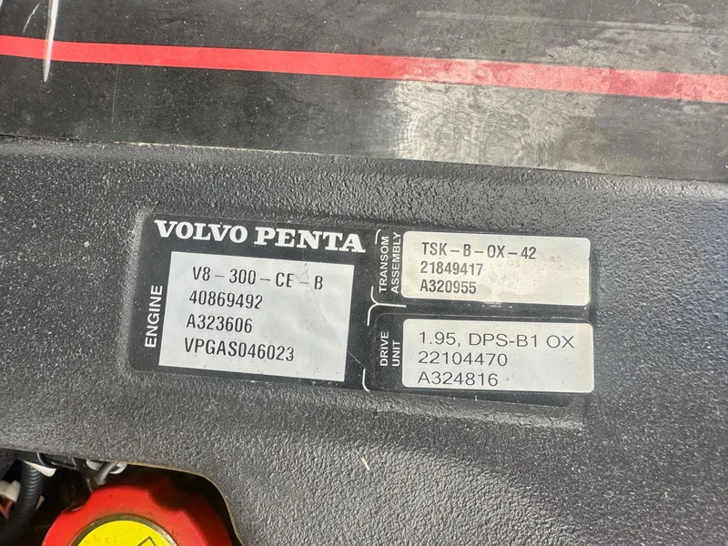 Slide: The Image of Volvo Penta engine label on 2014 Chaparral 307 SSX, displaying model and serial numbers. - 39