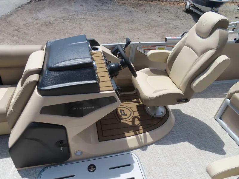 Slide: The Image of Premier 210 Sunsation RL (PTX 28) 2025 - 14