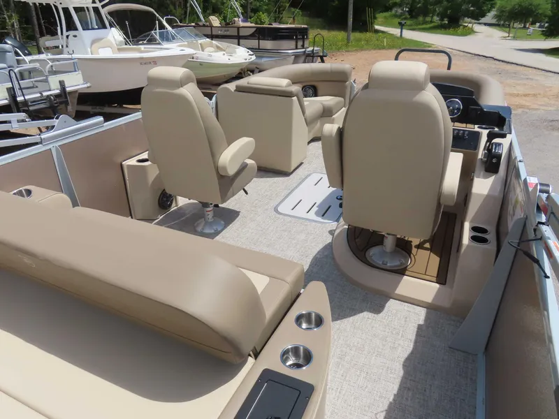 Slide: The Image of Premier 210 Sunsation RL (PTX 28) 2025 - 24