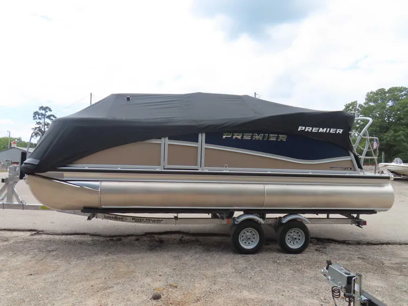 Slide: The Image of Premier 210 Sunsation RL (PTX 28) 2025 - 30
