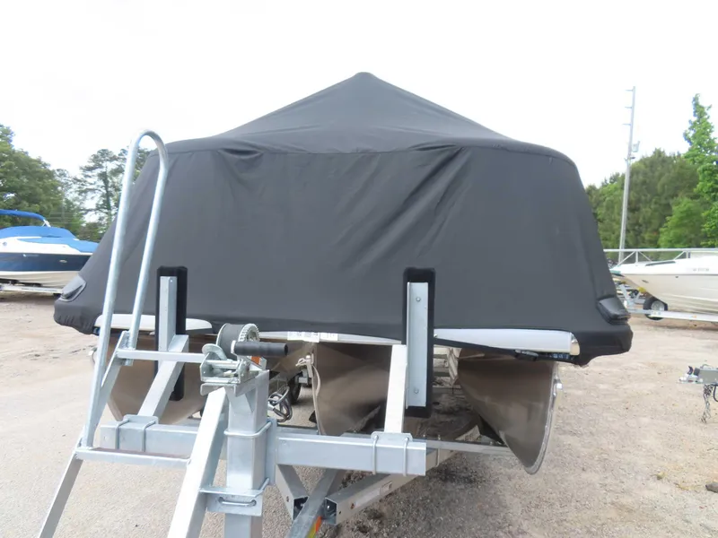 Slide: The Image of Premier 210 Sunsation RL (PTX 28) 2025 - 32