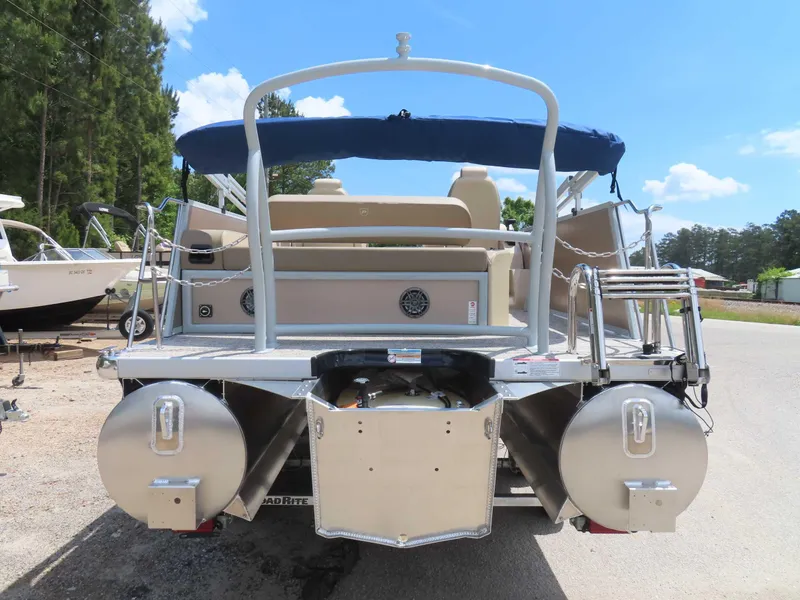 Slide: The Image of Premier 210 Sunsation RL (PTX 28) 2025 - 4