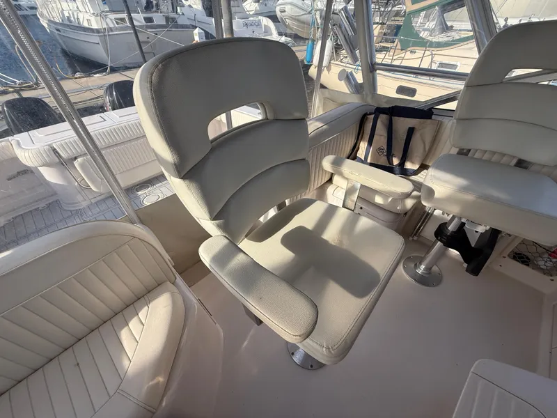 Slide: The Image of Grady-White Express 330 2002 - 55