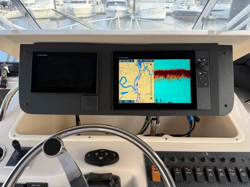 Slide: The Image of Grady-White Express 330 2002 - 77