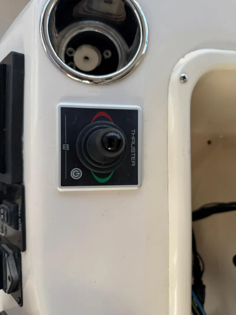 Slide: The Image of Grady-White Express 330 2002 - 78