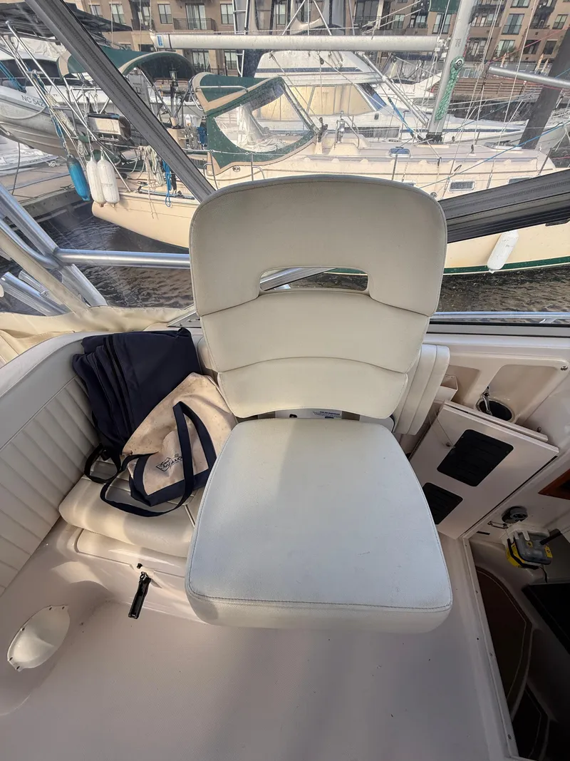 Slide: The Image of Grady-White Express 330 2002 - 83