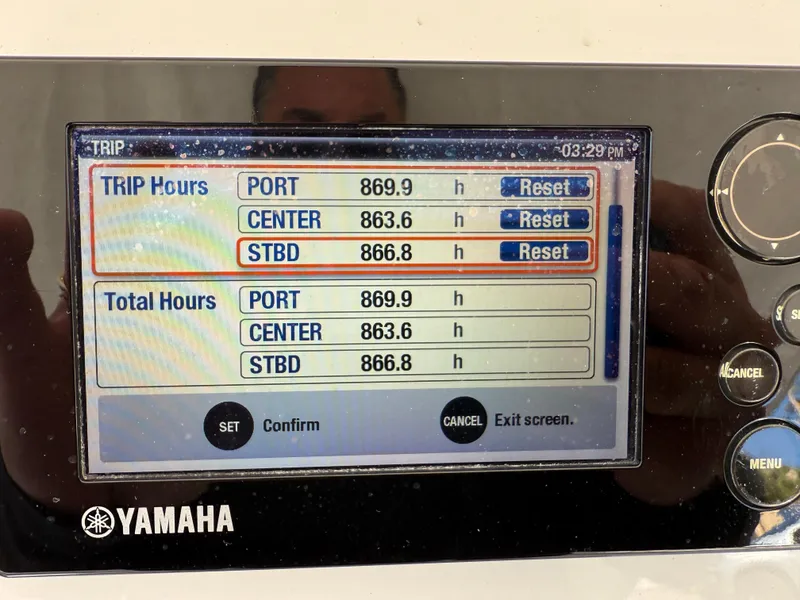 Slide: The Image of Yamaha engine display showing trip and total hours for Intrepid 375 Walkaround, 2015 model. - 18