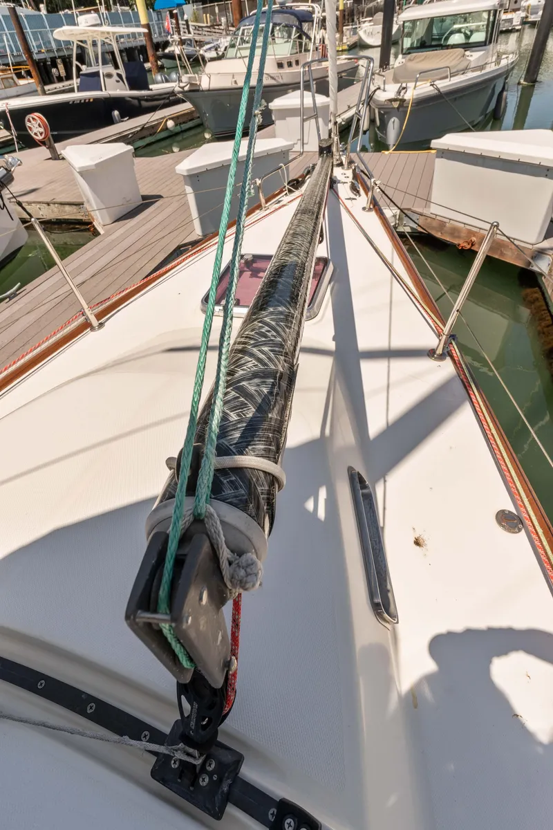 Slide: The Image of 2008 Sabre Spirit sailboat deck with rigging at marina. - 41