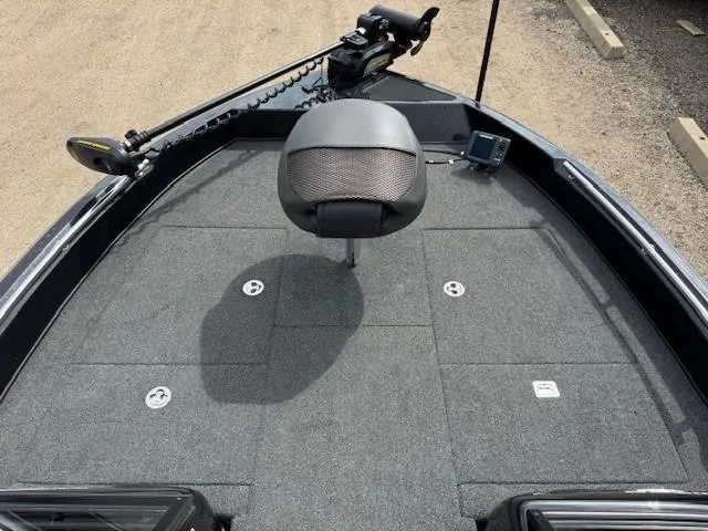 Slide: The Image of 2018 Nitro ZV18 boat deck with seat and trolling motor. - 4