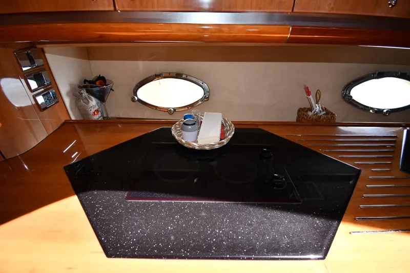 Slide: The Image of Sunseeker 68 Predator 2002 - 60