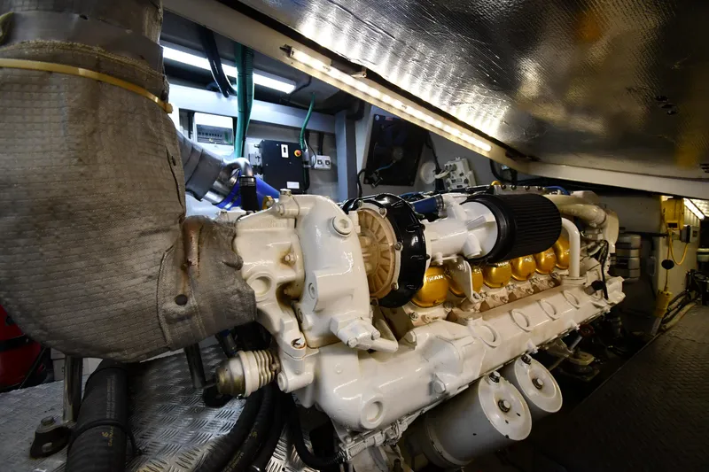 Slide: The Image of Sunseeker 68 Predator 2002 - 90