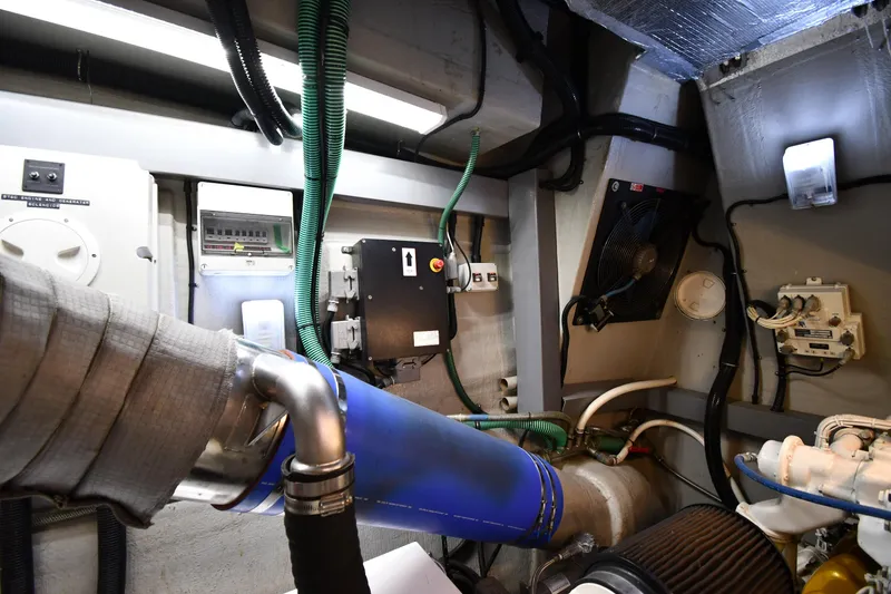 Slide: The Image of Sunseeker 68 Predator 2002 - 95