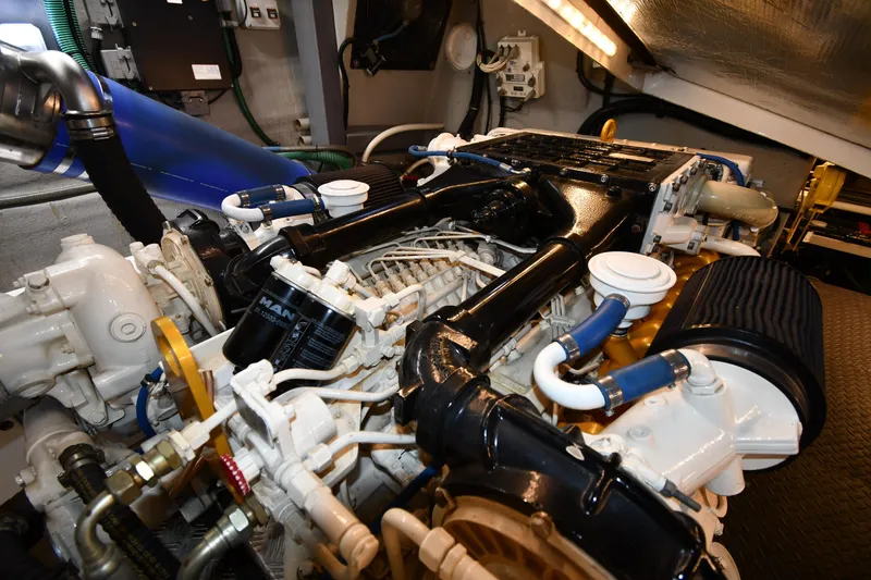 Slide: The Image of Sunseeker 68 Predator 2002 - 96