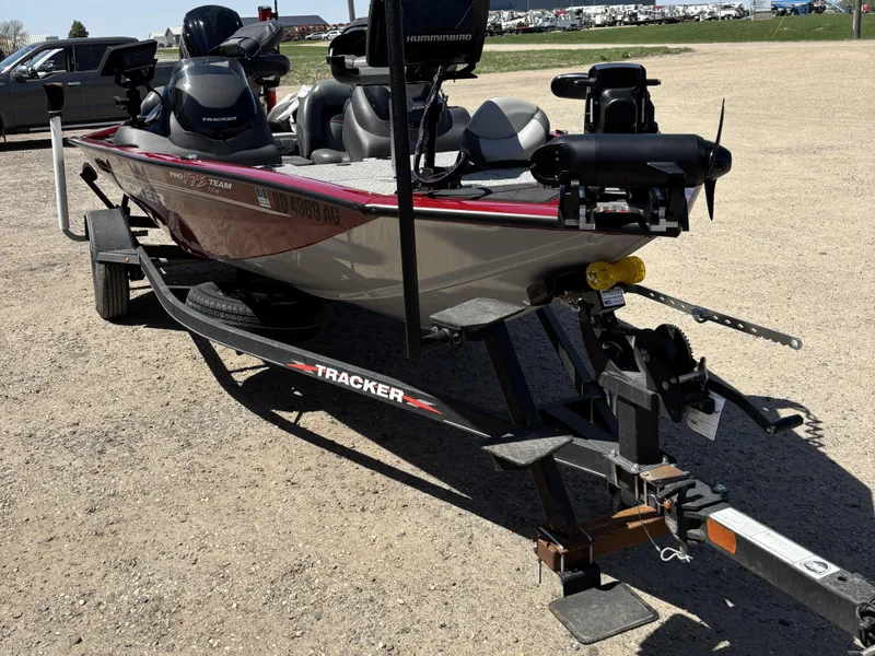 Slide: The Image of 2021 Tracker Pro Team 175 TX boat dashboard with Humminbird fish finder. - 5