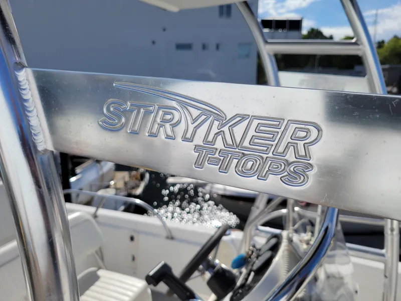 Slide: The Image of Boston Whaler 180 Dauntless 2005 - 13